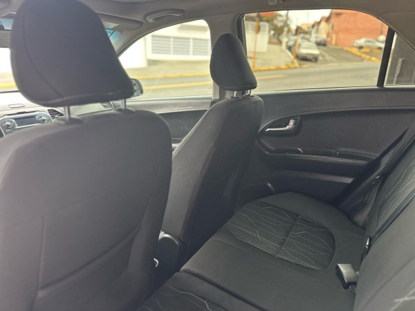 KIA Picanto 1.0 12V 4P FLEX EX KIA Picanto 1.0 12V 4P FLEX EX