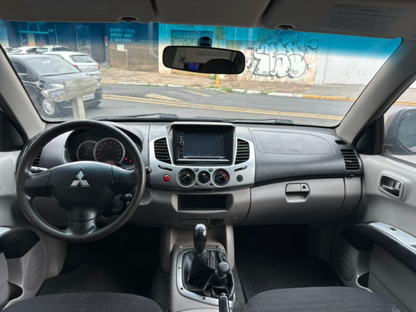 MITSUBISHI L 200 Triton 3.2 16V HPE 4X4 CABINE DUPLA TURBO DIESEL INTERCOOLER MITSUBISHI L 200 Triton 3.2 16V HPE 4X4 CABINE DUPLA TURBO DIESEL INTERCOOLER