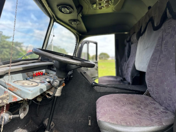 MERCEDES-BENZ LP-321 Modelo sem Versão