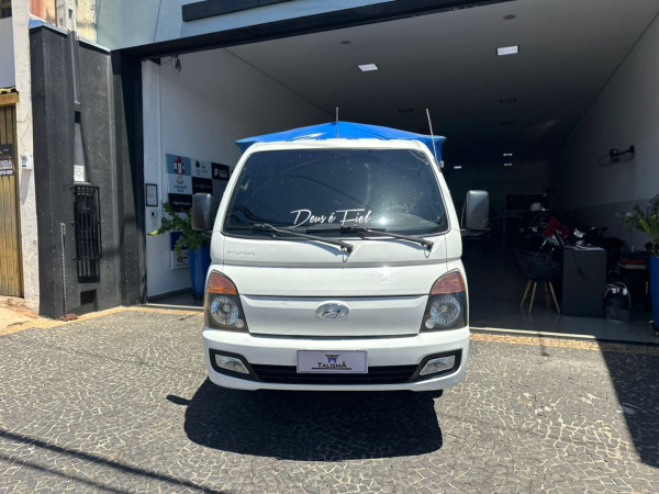 HYUNDAI HR 2.5 TCI HD DIESEL CARROCERIA DE MADEIRA HYUNDAI HR 2.5 TCI HD DIESEL CARROCERIA DE MADEIRA