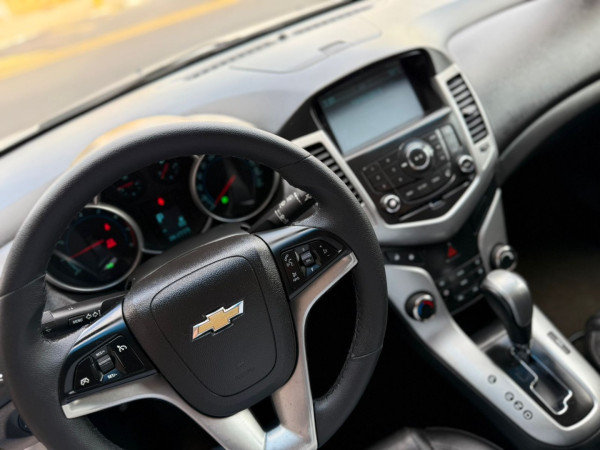 CHEVROLET Cruze Hatch 1.8 16V 4P LT SPORT6 FLEX AUTOMÁTICO