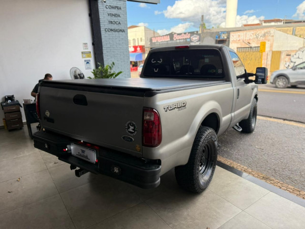 FORD F-250 4.2 XL CABINE SIMPLES
