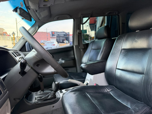 MITSUBISHI Pajero Sport 3.5 V6 24V 4P 4X4 HPE AUTOMÁTICO