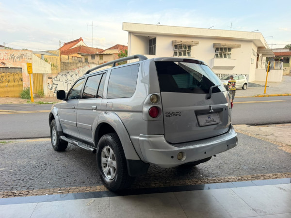 MITSUBISHI Pajero Sport 3.5 V6 24V 4P 4X4 HPE AUTOMÁTICO