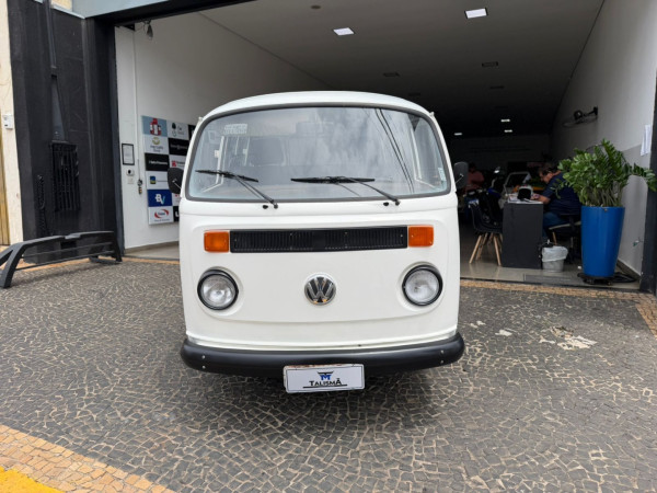 VOLKSWAGEN Kombi 1.6 STD 9 LUGARES
