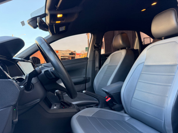 VOLKSWAGEN Nivus 1.0 4P FLEX 200 TSI HIGHLINE TURBO AUTOMÁTICO