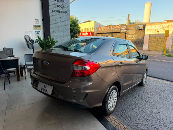 FORD Ka + Sedan 1.5 12V 4P FLEX TI-VCT SE PLUS