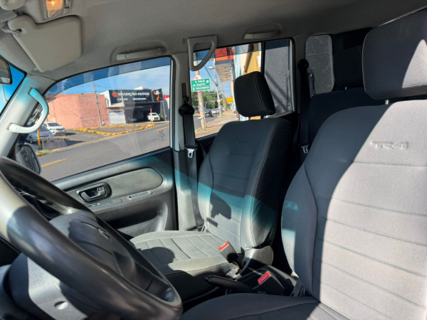 MITSUBISHI Pajero TR4 2.0 16V 4P