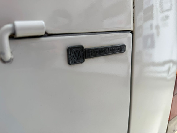 VOLKSWAGEN Kombi 1.6 STD 9 LUGARES