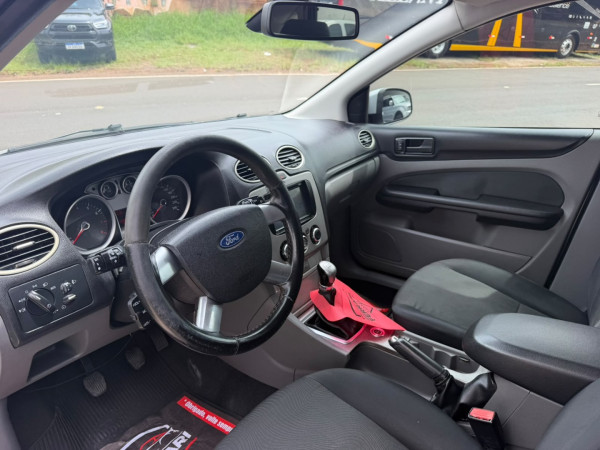 FORD Focus Hatch 2.0 16V 4P SE PLUS DIRECT