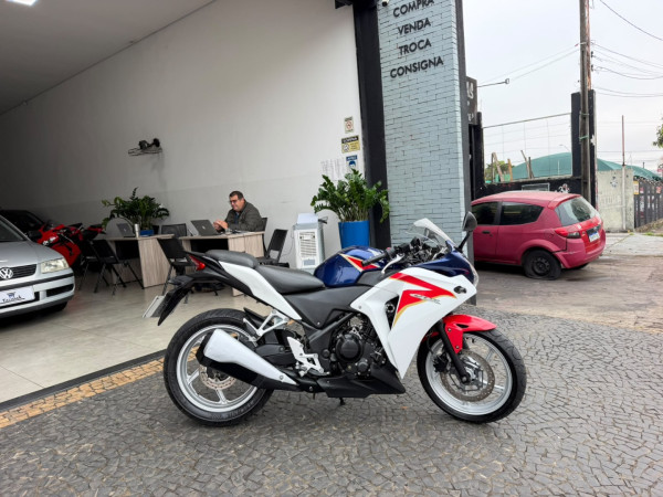 HONDA CBR 250 R