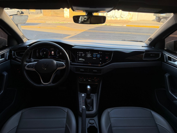 VOLKSWAGEN Nivus 1.0 4P FLEX 200 TSI HIGHLINE TURBO AUTOMÁTICO
