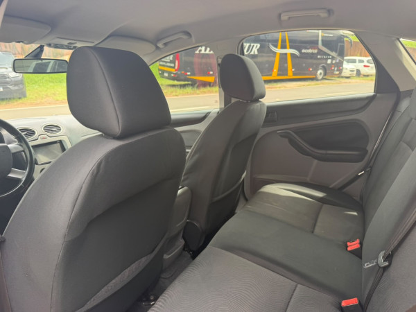 FORD Focus Hatch 2.0 16V 4P SE PLUS DIRECT