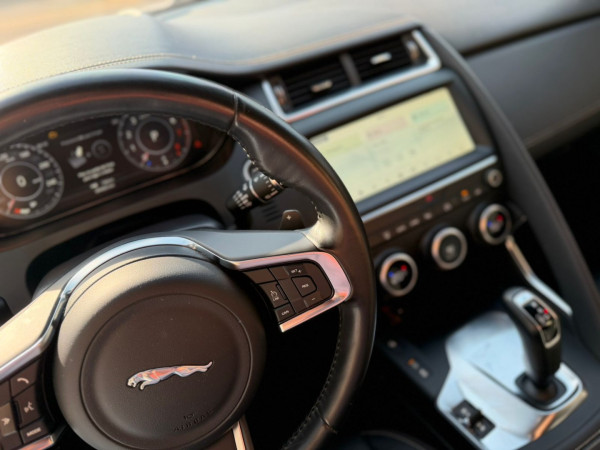 JAGUAR E-Pace 2.0 P250 R-DYNAMIC S AWD TURBO AUTOMÁTICO