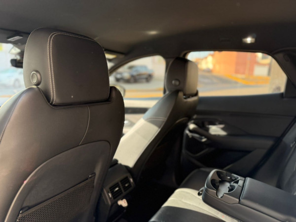 JAGUAR E-Pace 2.0 P250 R-DYNAMIC S AWD TURBO AUTOMÁTICO