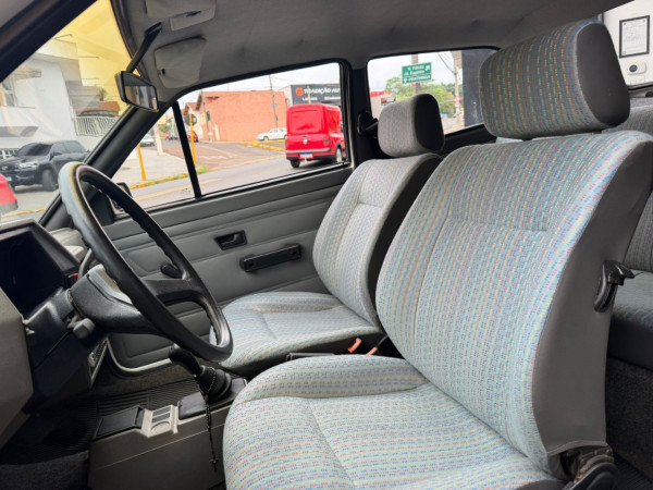 VOLKSWAGEN Gol 1.0