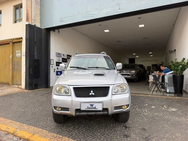MITSUBISHI Pajero Sport 3.5 V6 24V 4P 4X4 HPE AUTOMÁTICO