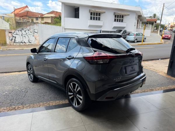 NISSAN Kicks 1.6 16V 4P FLEXSTART ADVANCE XTRONIC AUTOMÁTICO CVT