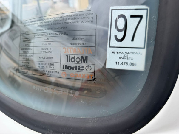 VOLKSWAGEN Kombi 1.6 STD 9 LUGARES