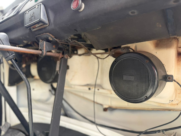 VOLKSWAGEN Kombi 1.6 STD 9 LUGARES