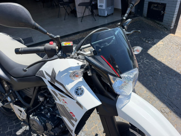 YAMAHA XT 660 R Modelo sem Versão