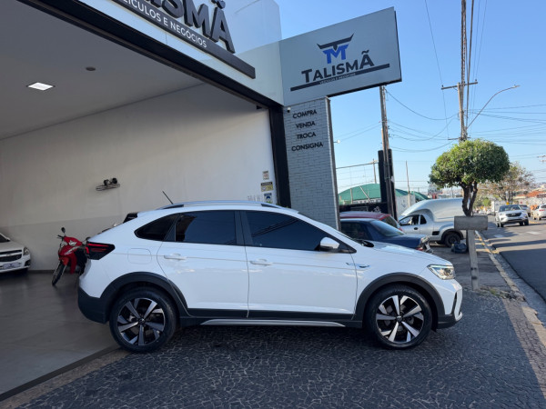 VOLKSWAGEN Nivus 1.0 4P FLEX 200 TSI HIGHLINE TURBO AUTOMÁTICO