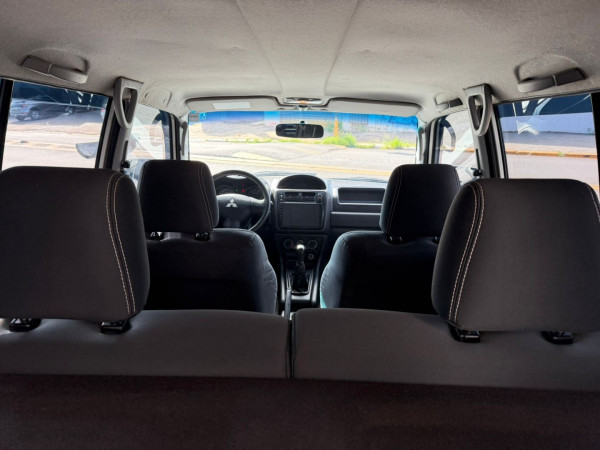 MITSUBISHI Pajero TR4 2.0 16V 4P