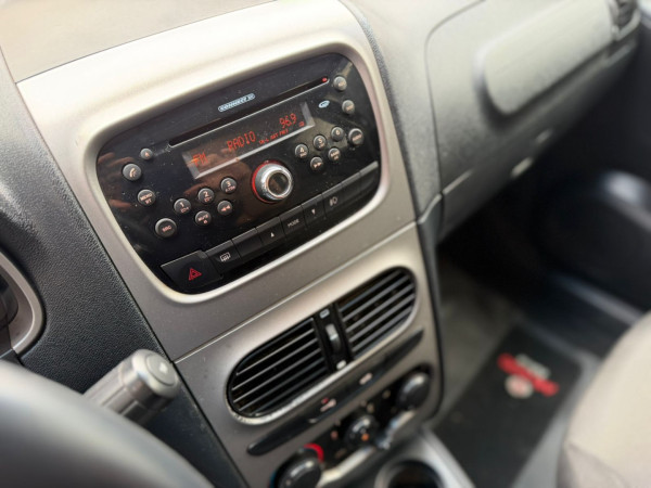 FIAT Idea 1.4 4P ATTRACTIVE FLEX