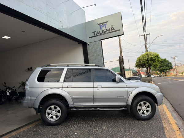 MITSUBISHI Pajero Sport 3.5 V6 24V 4P 4X4 HPE AUTOMÁTICO
