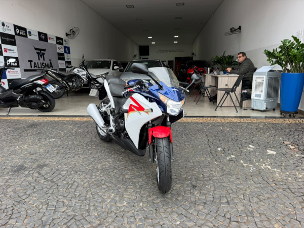 HONDA CBR 250 R