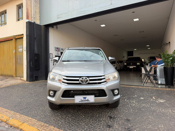 TOYOTA Hilux Caminhonete 2.7 16V 4P SRV FLEX CABINE DUPLA AUTOMÁTICO