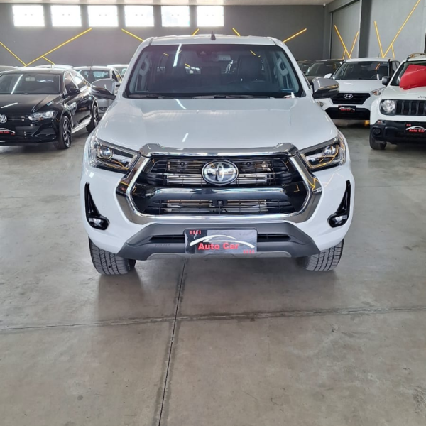 TOYOTA Hilux Caminhonete 2.8 16V SRX 4X4 TURBO DIESEL CABINE DUPLA AUTOMÁTICO