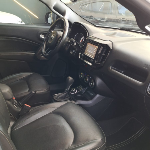 FIAT Toro 2.0 16V 4P 4WD ULTRA TURBO DIESEL AUTOMÁTICO FIAT Toro 2.0 16V 4P 4WD ULTRA TURBO DIESEL AUTOMÁTICO