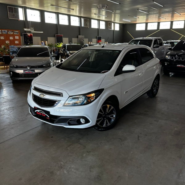 Onix Hatch 1.4 4P FLEX LTZ AUTOMÁTICO