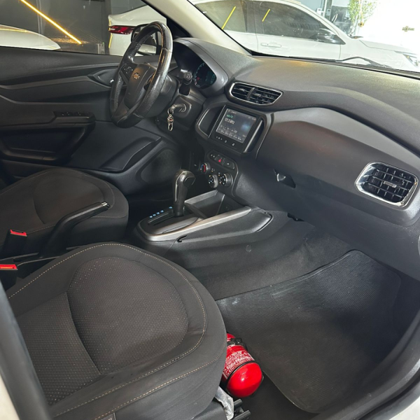 Onix Hatch 1.4 4P FLEX LTZ AUTOMÁTICO