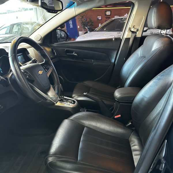 Cruze Hatch 1.8 16V 4P LT SPORT6 FLEX AUTOMÁTICO