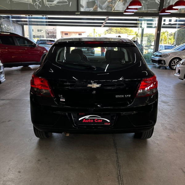 Onix Hatch 1.4 4P FLEX LTZ AUTOMÁTICO