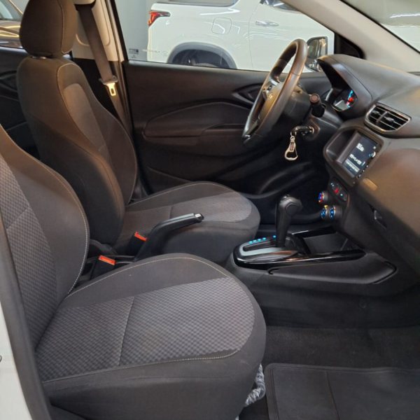 Prisma 1.4 4P LT FLEX AUTOMÁTICO