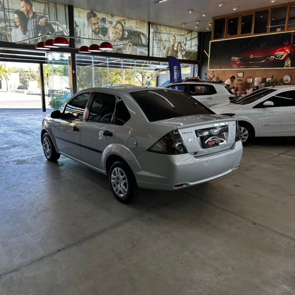 Fiesta Sedan 1.6 4P ROCAM FLEX