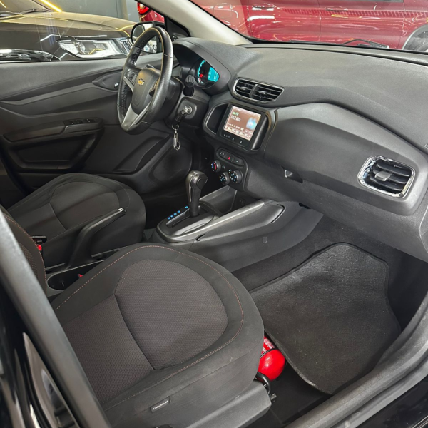 Onix Hatch 1.4 4P FLEX LTZ AUTOMÁTICO