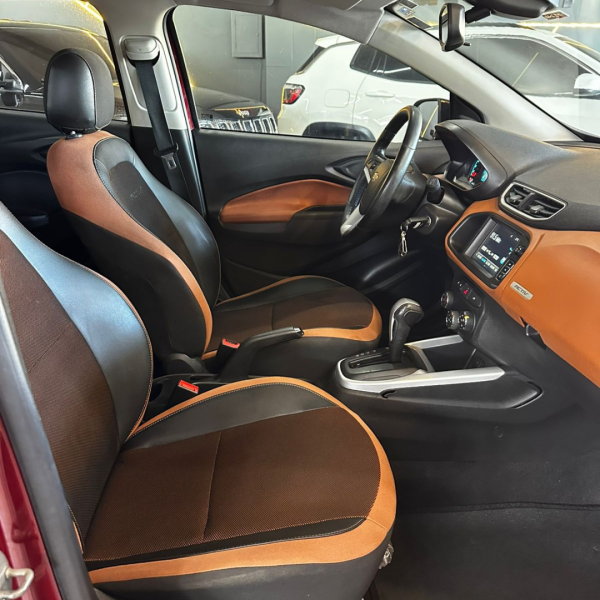 Onix Hatch 1.4 4P FLEX ACTIVE AUTOMÁTICO