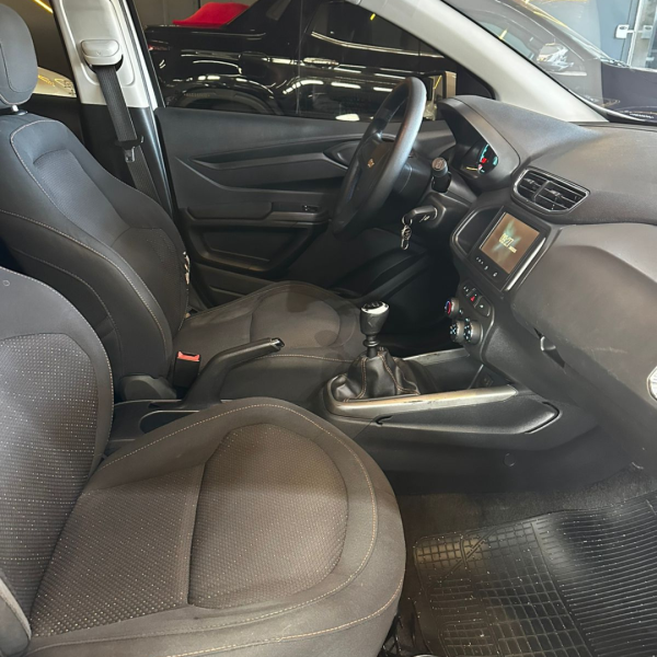 Onix Hatch 1.4 4P FLEX LT