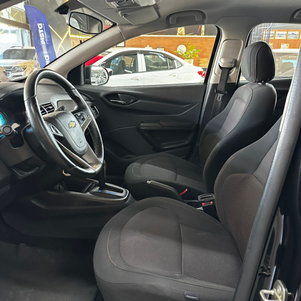 Onix Hatch 1.4 4P FLEX LTZ AUTOMÁTICO