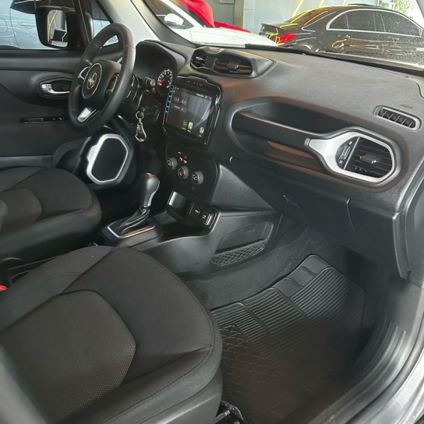 Renegade 1.8 16V 4P FLEX AUTOMÁTICO