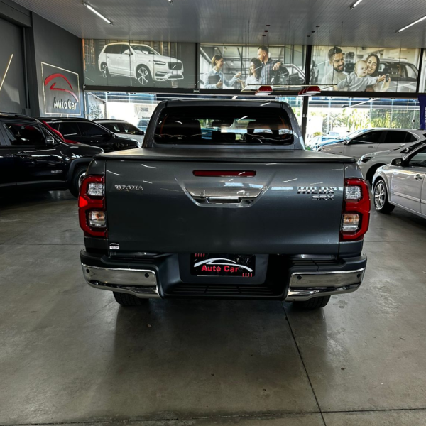 TOYOTA Hilux Caminhonete 2.8 16V SRX 4X4 TURBO DIESEL CABINE DUPLA AUTOMÁTICO