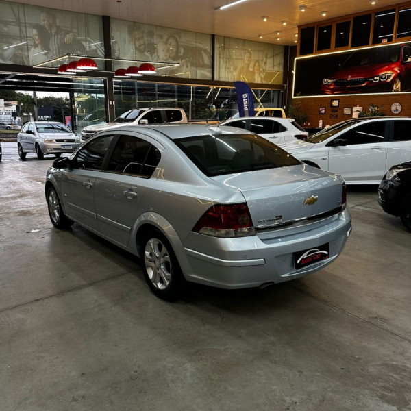 Vectra Sedan 2.0 4P FLEX ELEGANCE AUTOMÁTICO
