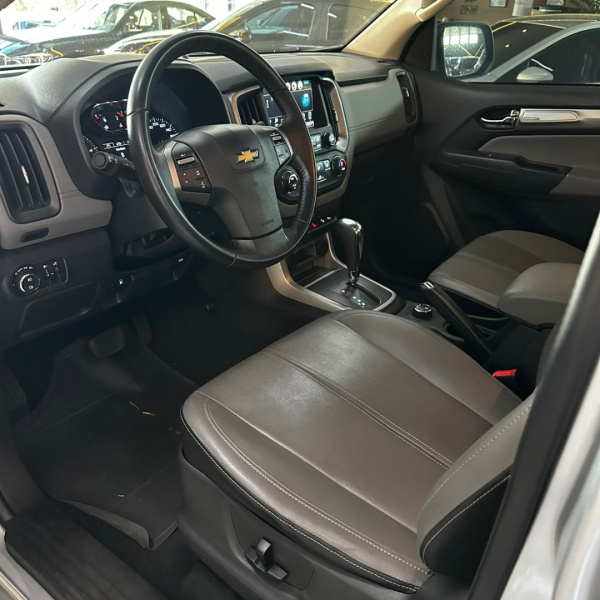 S10 2.8 16V LTZ CABINE DUPLA 4X4 TURBO DIESEL AUTOMÁTICO