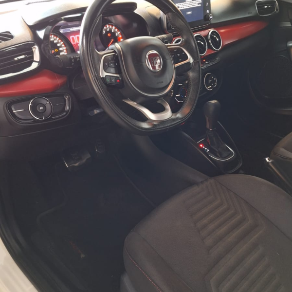 FIAT Argo 1.8 4P FLEX E.TORQ HGT AUTOMÁTICO