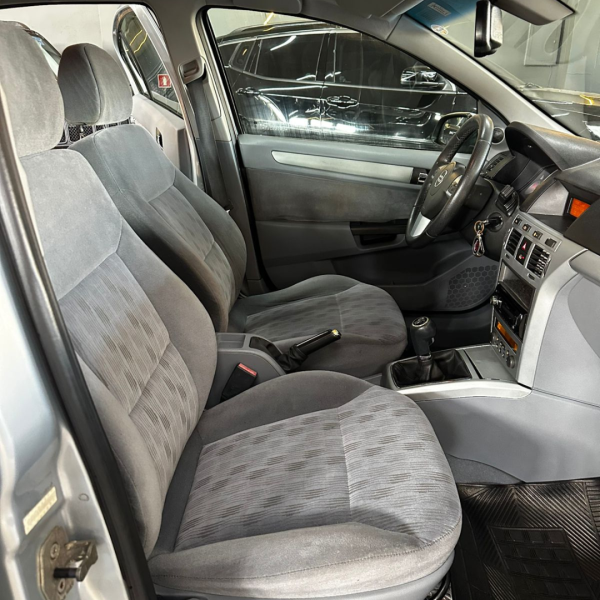 Vectra Sedan 2.0 4P FLEX ELEGANCE