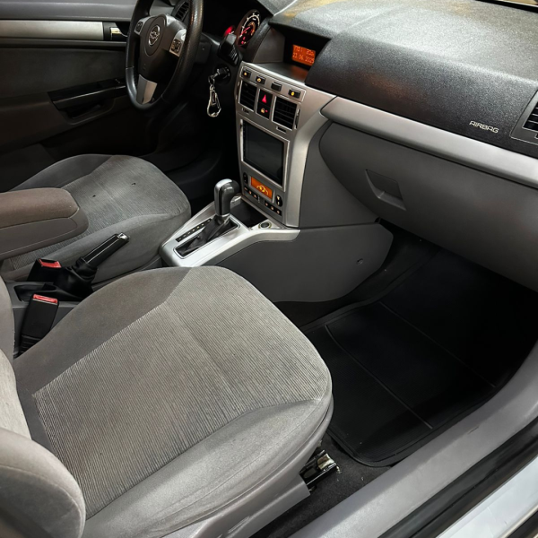 Vectra Sedan 2.0 4P FLEX ELEGANCE AUTOMÁTICO